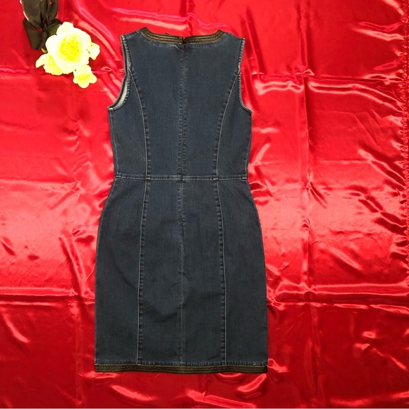 ⭐️NEW⭐️White House Black Market (WHBM) Sleeveless Denim Dress - Picture 6 of 12